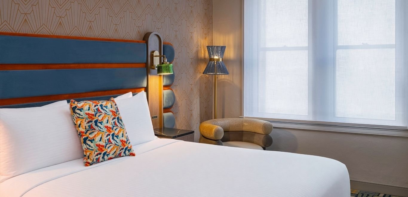 Paseo del Rio King bed